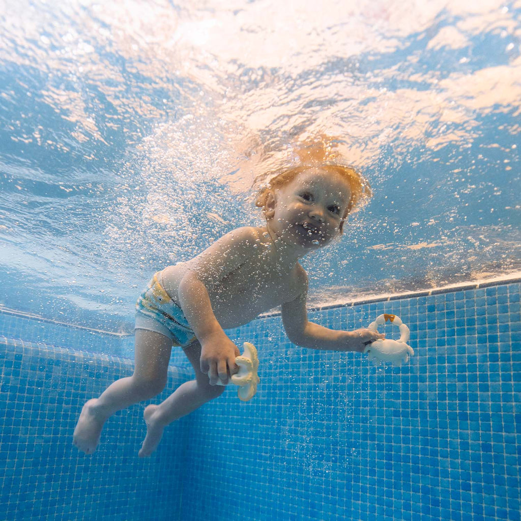 Oli & Carol  Bath Toy - Assorted