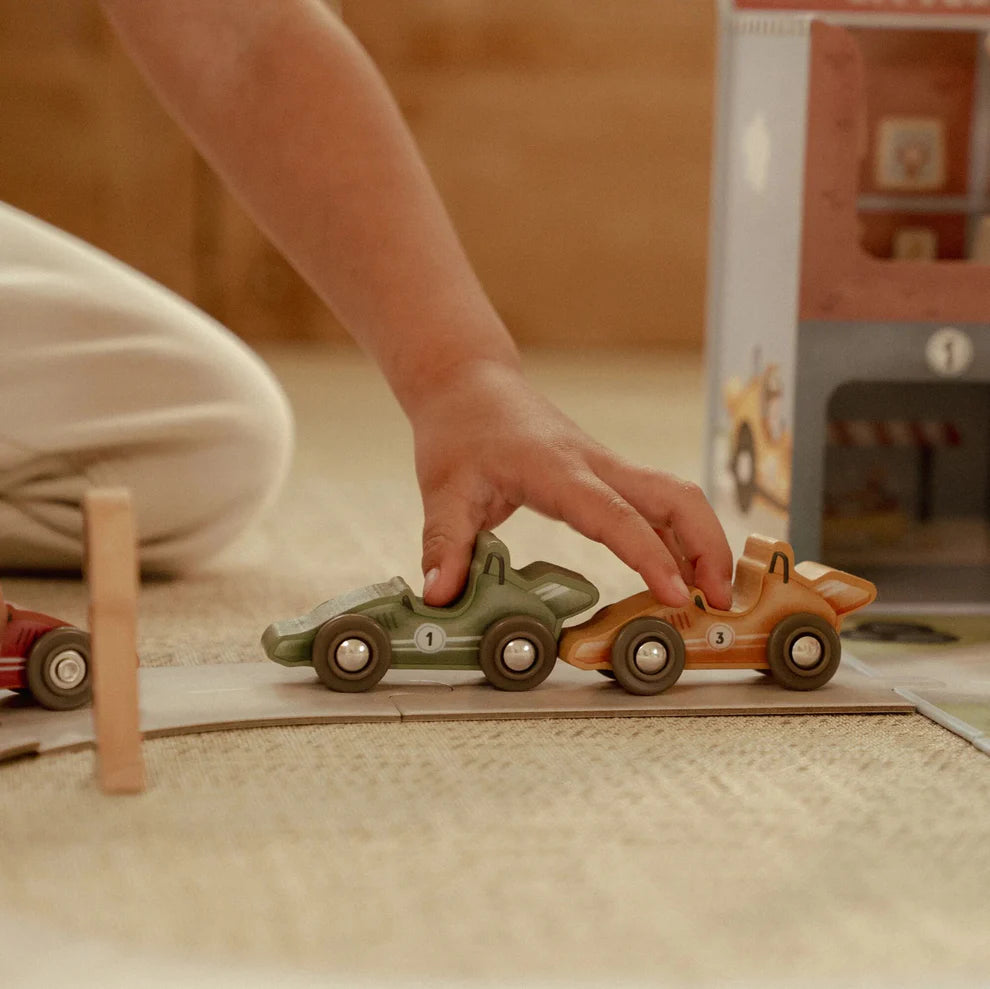 Little Dutch Portable Race Track Set