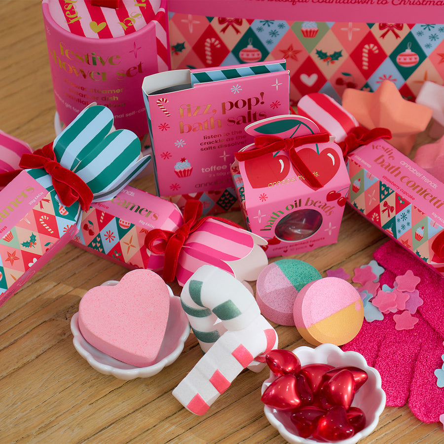 Annabel Trends Festive Cherry Hearts Bath Oil Beads