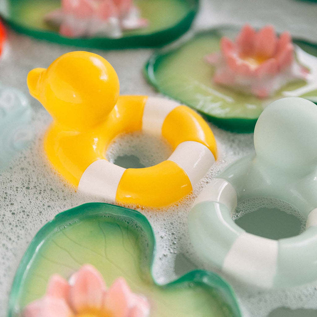 Oli & Carol Flo the Floatie Bath Toy - Assorted